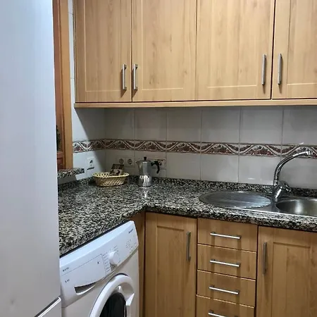 Ellie's Hus 2 Апартаменты *